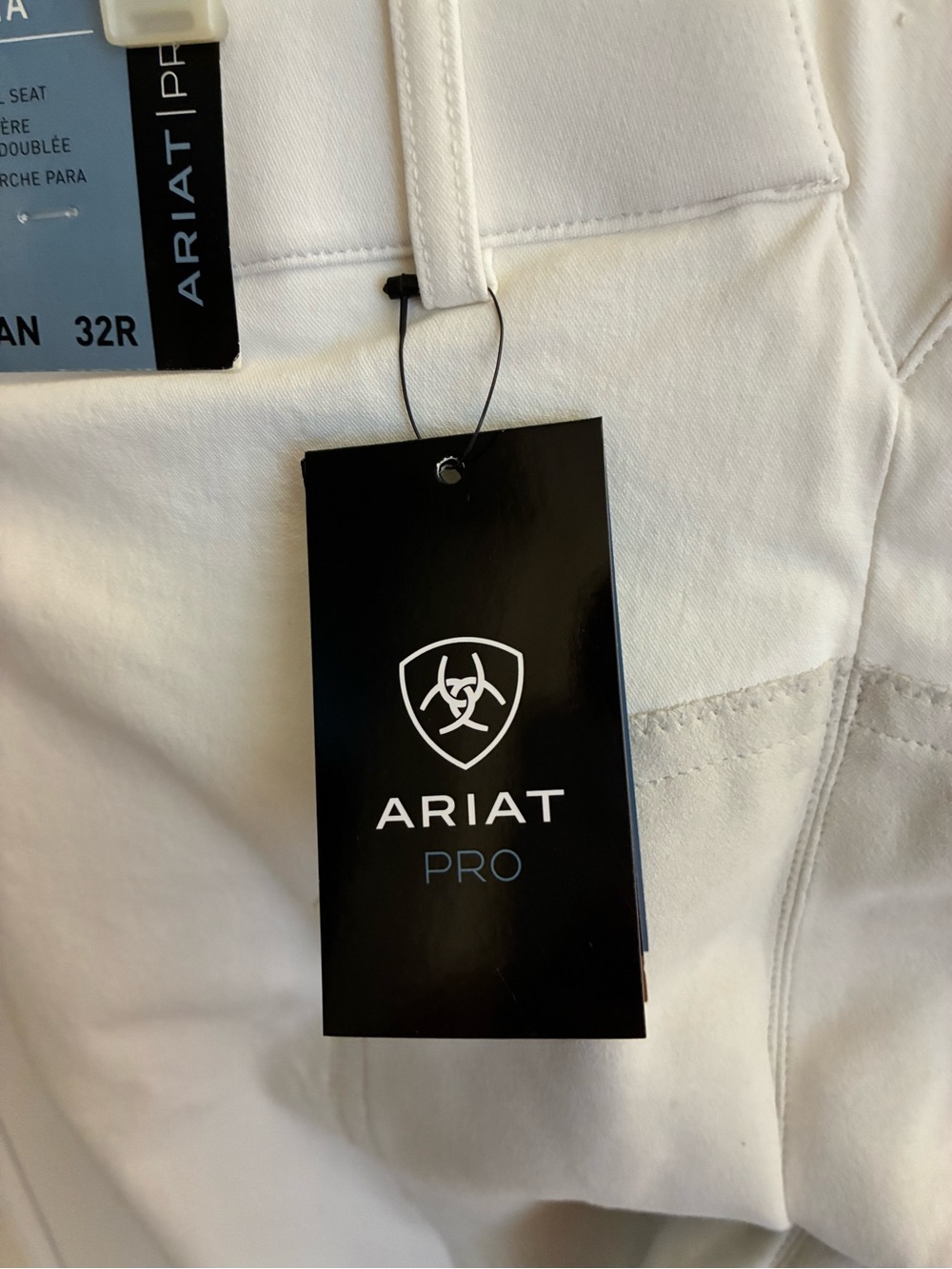NWT women 32R ARIAT PRO white Olympia breeches, Schoeller fabric. Regular rise.